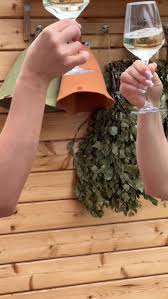 Saunamütze – Der perfekte Begleiter für Ihr Saunavergnügen Saunamütze – Der perfekte Begleiter für Ihr Saunavergnügen